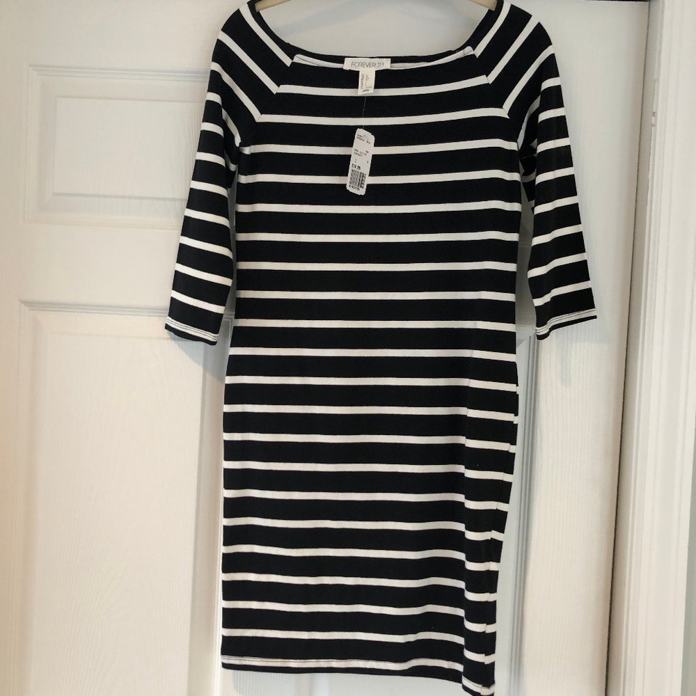 NWT! Black & White Fitted Dress